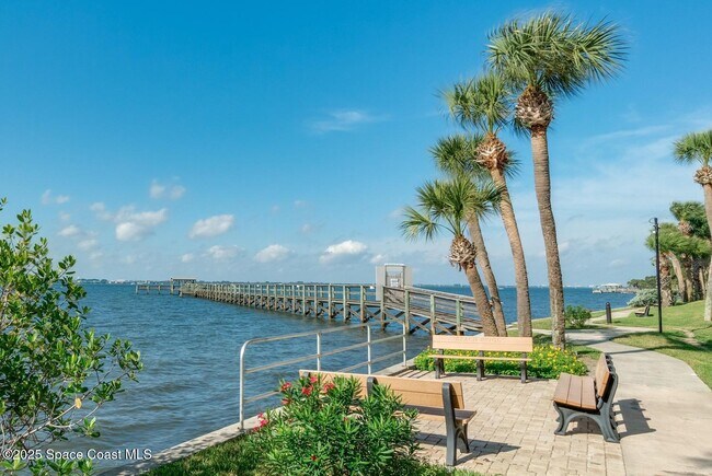 Building Photo - 3261 Beach View Way