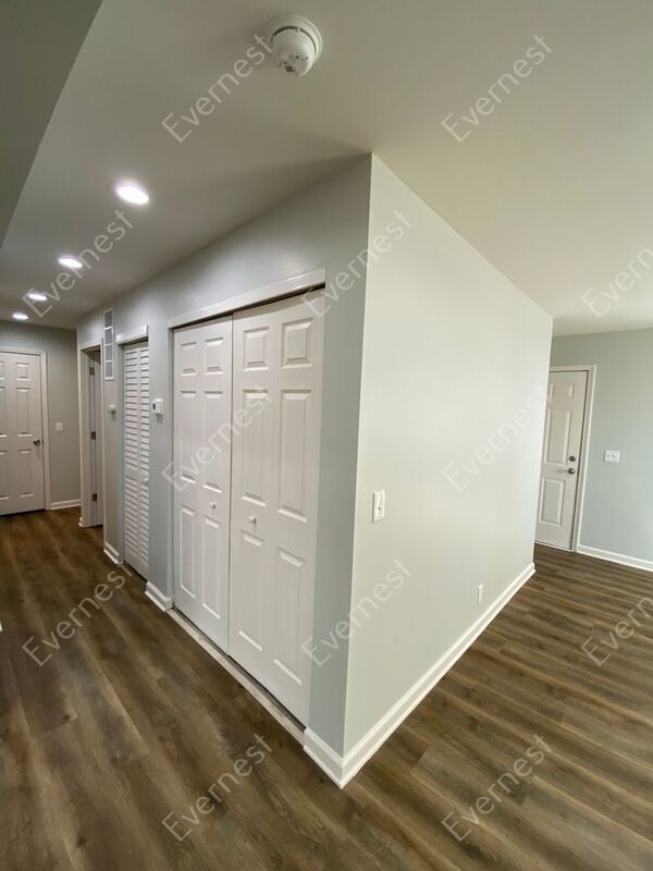 Building Photo - 838 Lock Ave