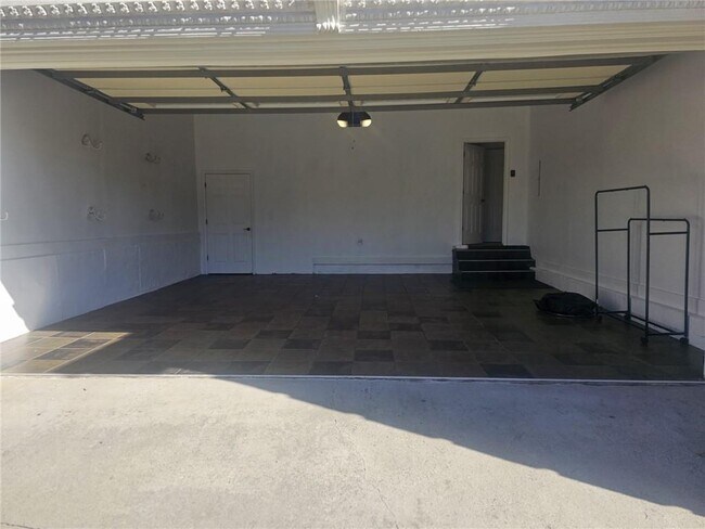 Building Photo - 526 Coopers Pond Dr