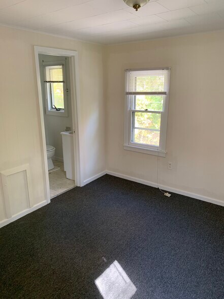 Building Photo - 949 Dryden Rd