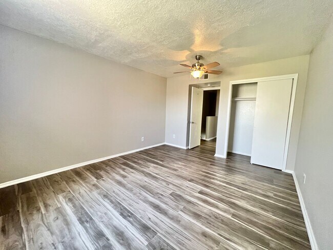 Building Photo - 183 Monte Largo Dr NE