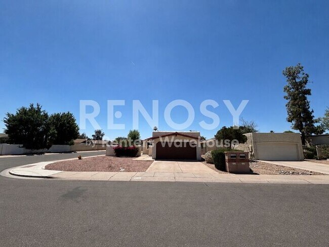 Building Photo - 3-BD, 2-BA Single Family House in Chandler!