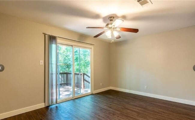 Building Photo - 2702 Little Valley Cove