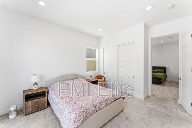 Building Photo - 28657 Windbreak Tr