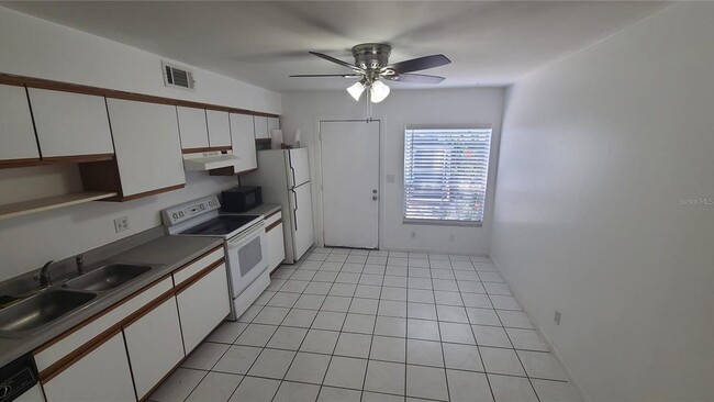 Building Photo - 4208 La Palma Ct