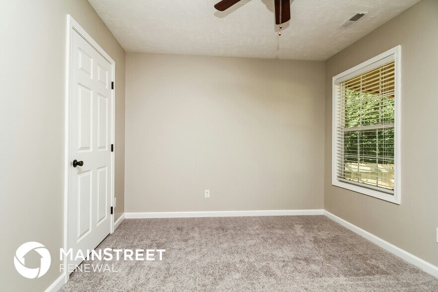 Building Photo - 353 Clearlake Dr