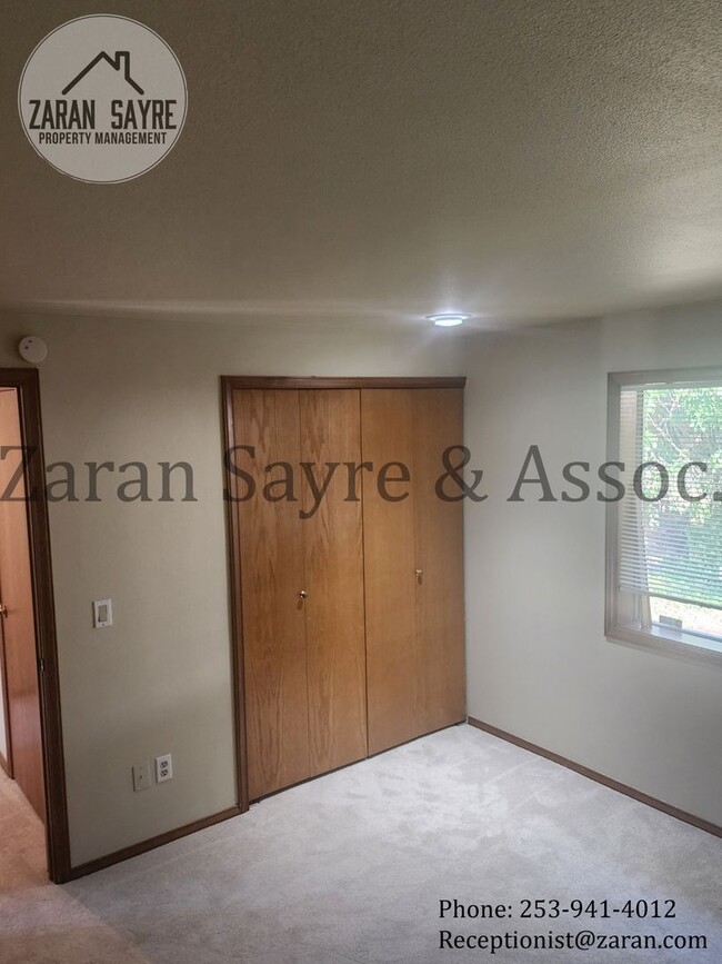 Building Photo - 399 - Gorgeous 3-bedroom!