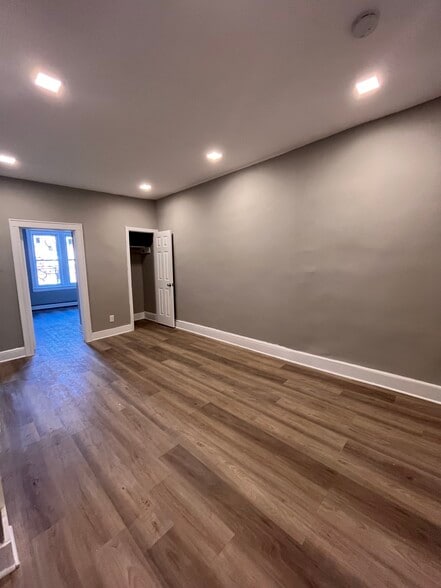 237 Lexington Ave 3R - 243 Lexington Ave