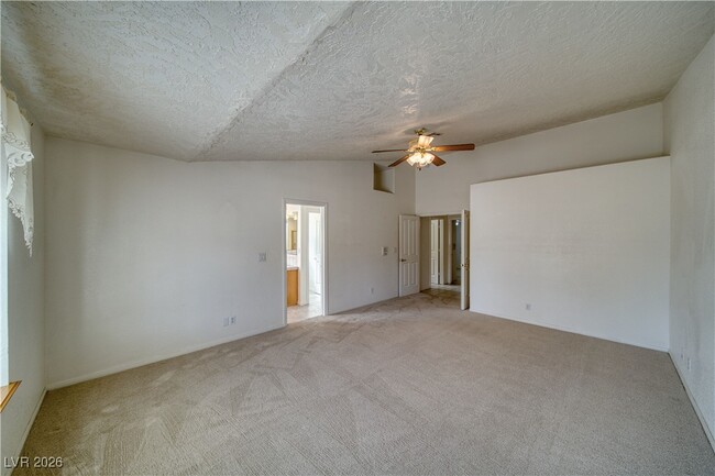 Building Photo - 3011 Pebble Beach Ave