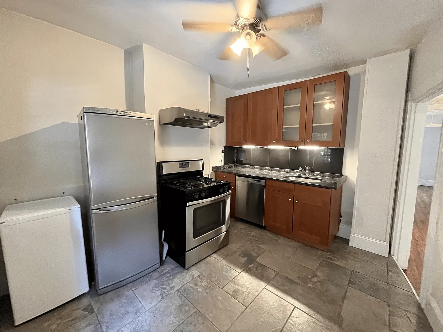 Building Photo - 48 Saint Germain St