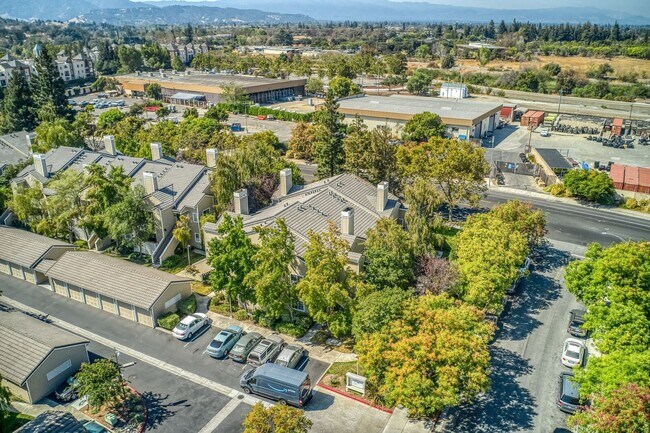 Building Photo - 2-Bedroom/2 bath near Almaden Lake! - $3,400/mo