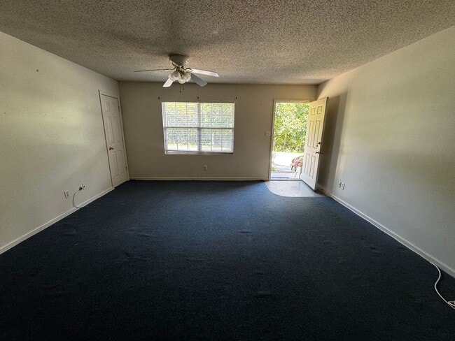 Building Photo - 1457 Cherryville Rd