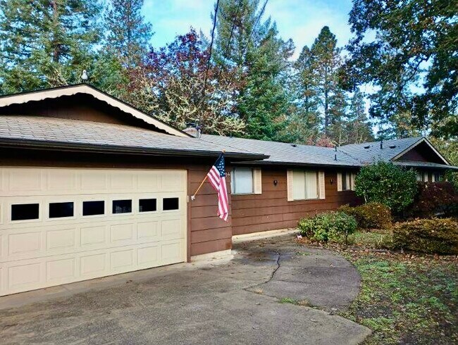 Primary Photo - 88494 Ellmaker Rd