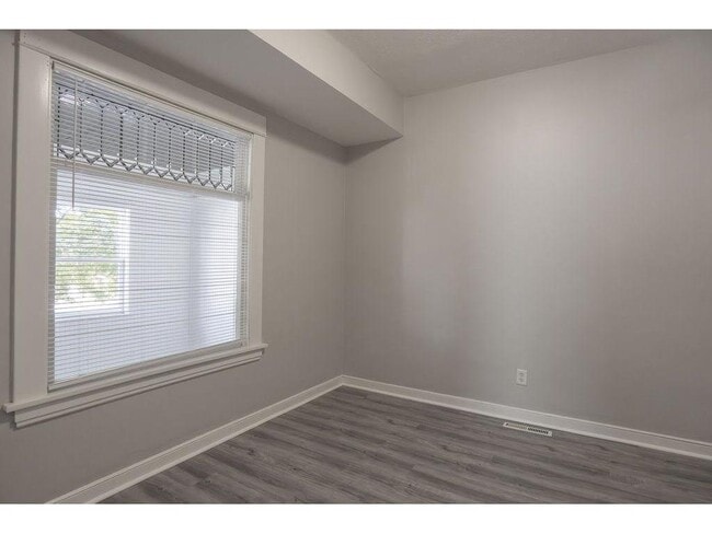 Building Photo - 1606 Concordia Ave