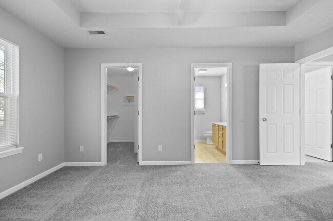 Building Photo - 4706 Fenimore Dr