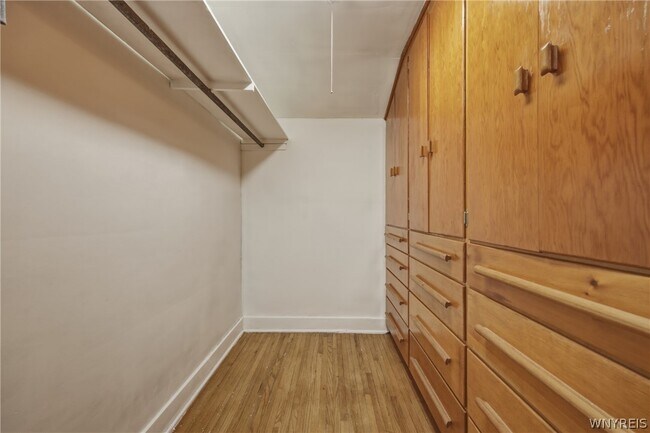 Building Photo - 3667 Fuller Ave