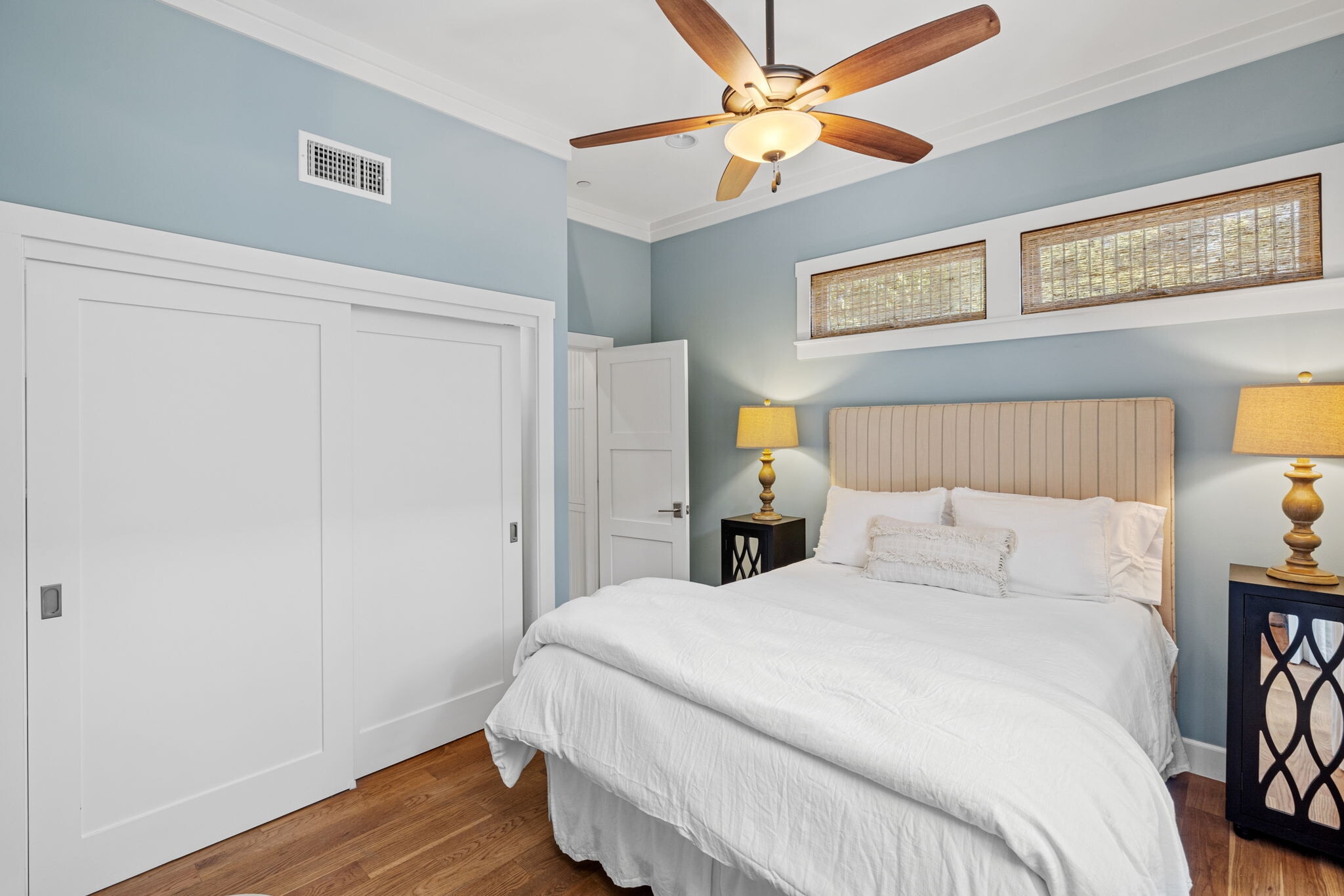 Building Photo - 521 24th Pl