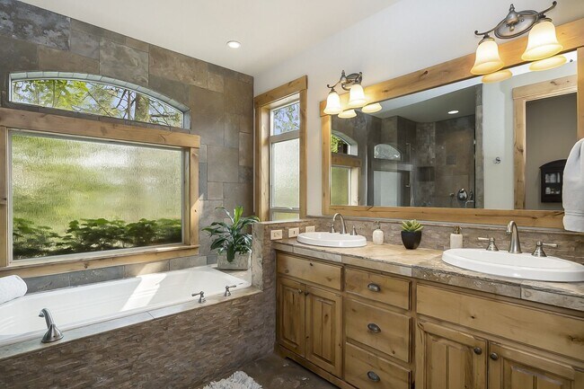 Building Photo - Westside custom home with high end craftsm...