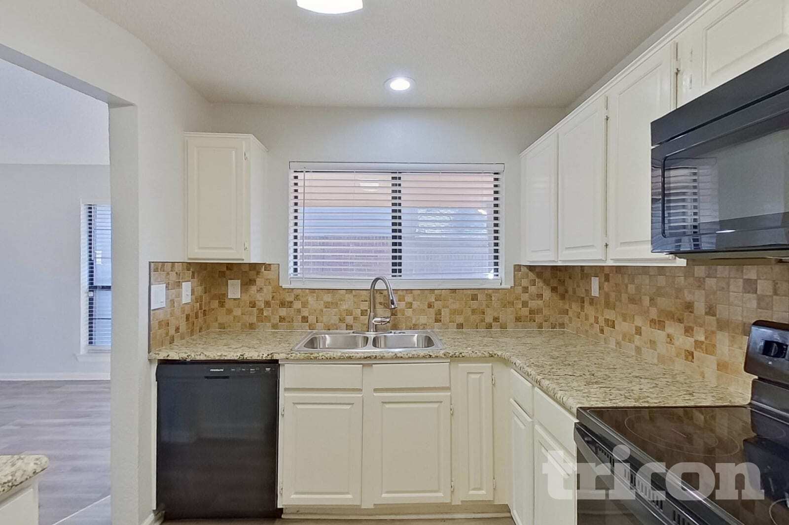 Building Photo - 161 Hunter Dr