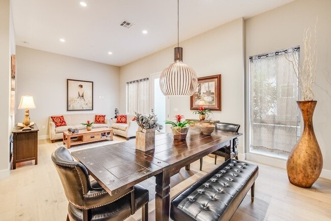 Building Photo - Newly build 3 bedroom South Redondo Townhome