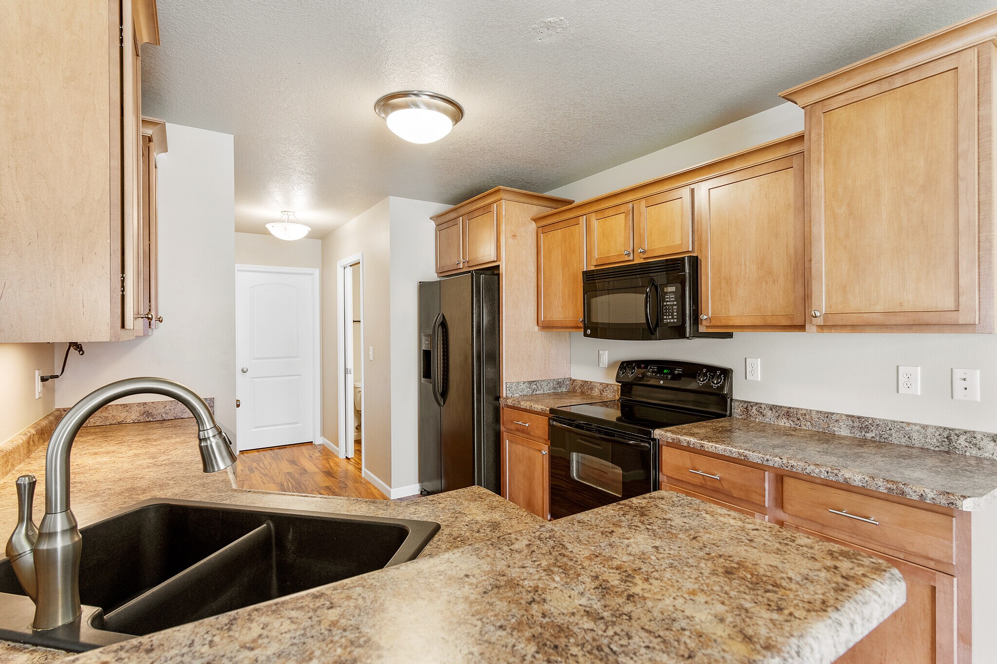 Building Photo - 1593 Burr Dr