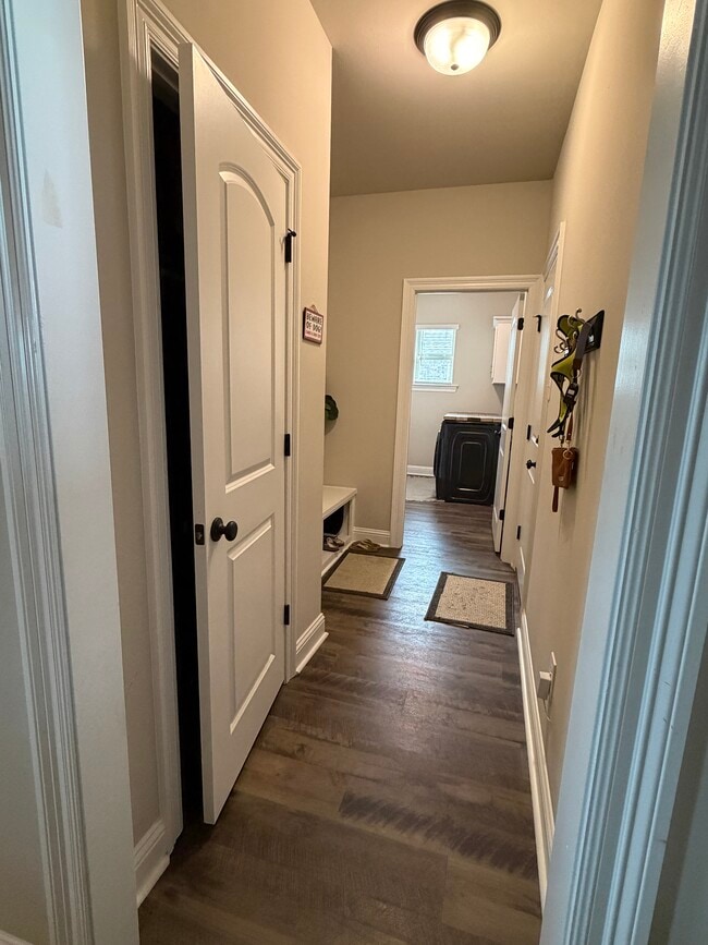 Building Photo - 3856 Sandbar Dr