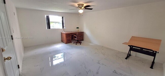 Building Photo - 15403 SW 107th Ct