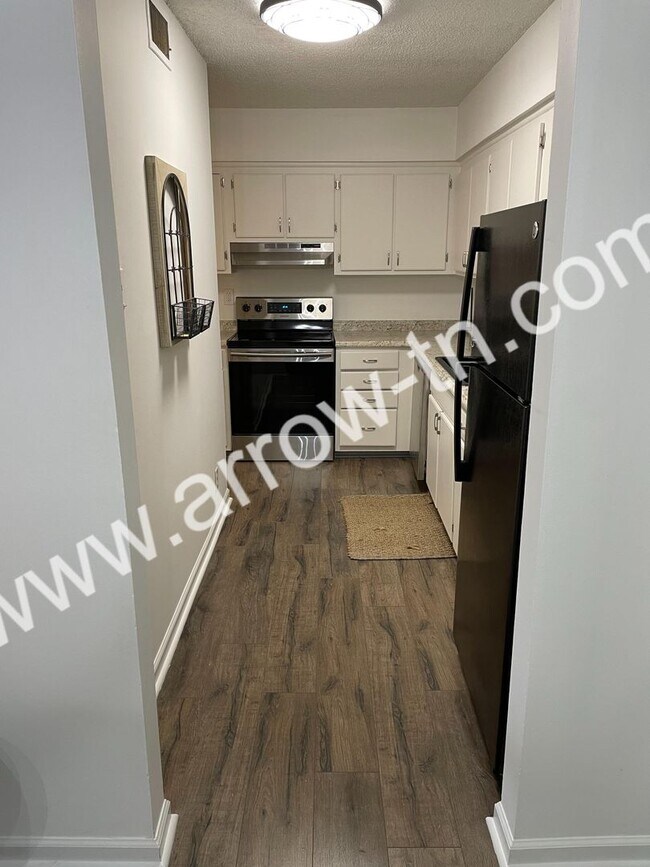 Building Photo - Awesome 2 Bedroom Condo Near the River!