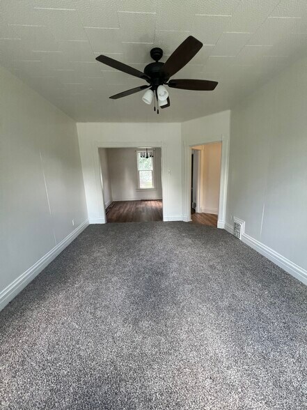Living Room - 507 Center Ave