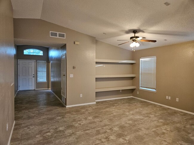 Building Photo - 12357 Tierra Inca Dr