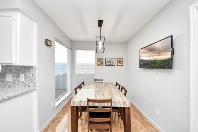 Building Photo - 11726 Lima Dr