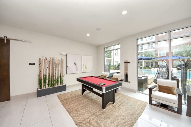 Building Photo - 8877 Frankway Dr