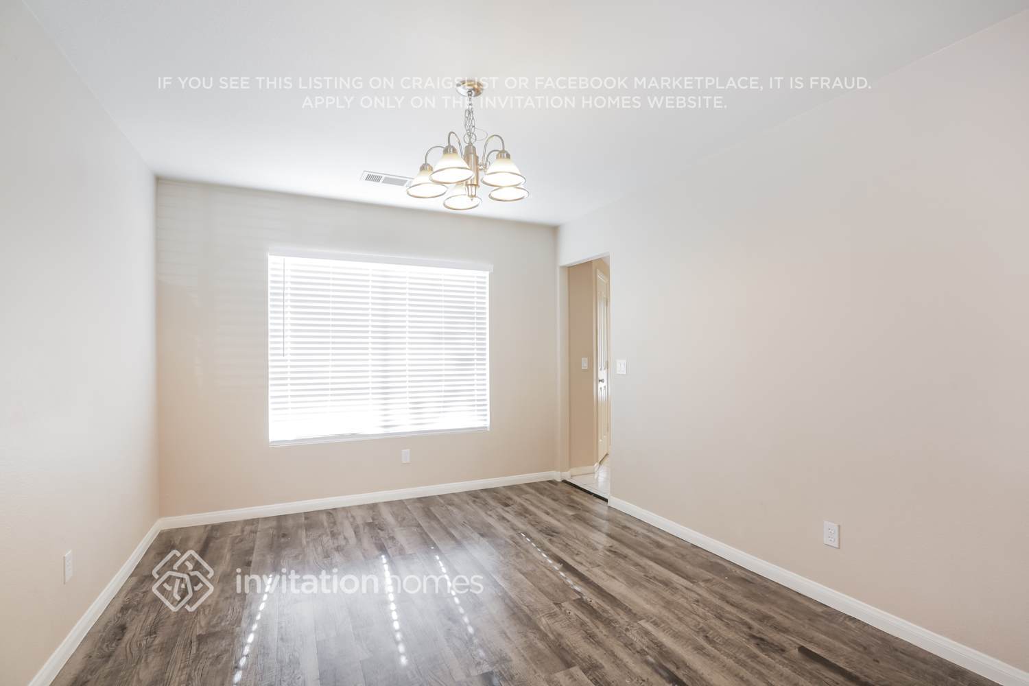 Building Photo - 8637 W Gilmore Ave