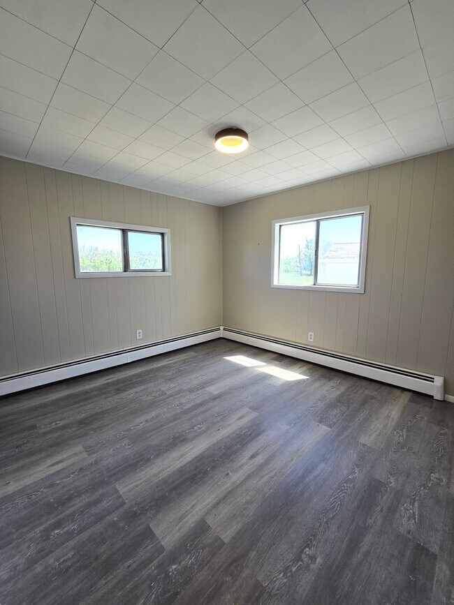 Building Photo - 2 Bedroom Country Home