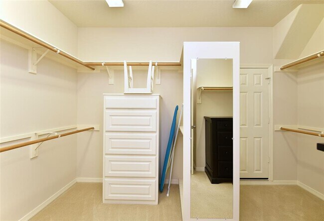 Building Photo - 1226 Sopris Dr