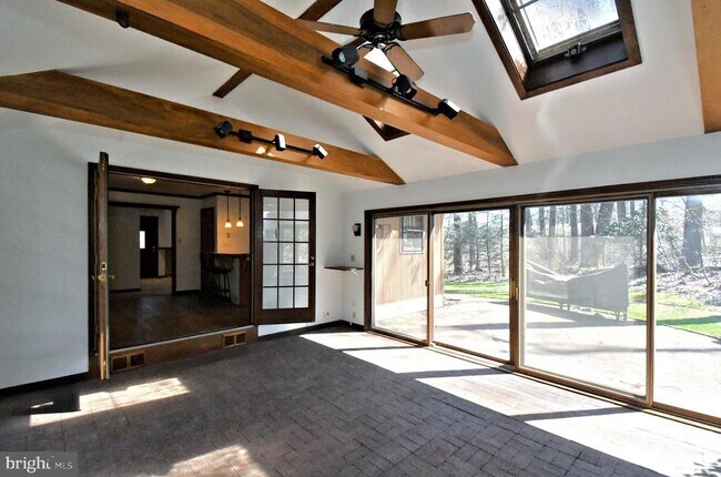 Building Photo - 306 Cedar Hill Rd