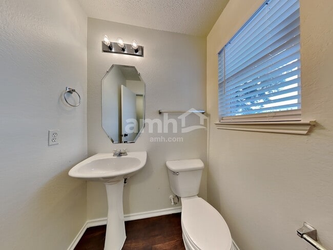 Building Photo - 4026 Holly Leaf Court