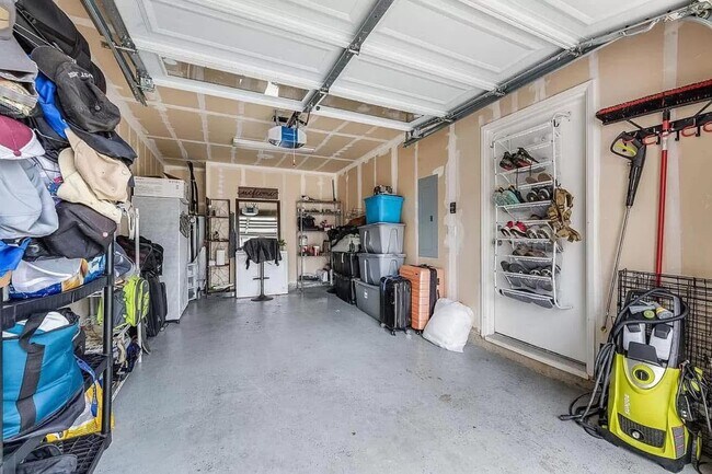 Building Photo - 91-1253-1253 Kamaaha Ave