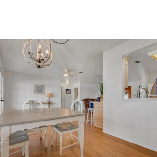 Building Photo - 1265 Hillebrandt Acres