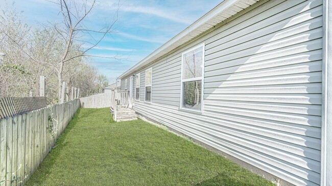 Building Photo - Charming 3-Bedroom Home in Prime Bentonvil...