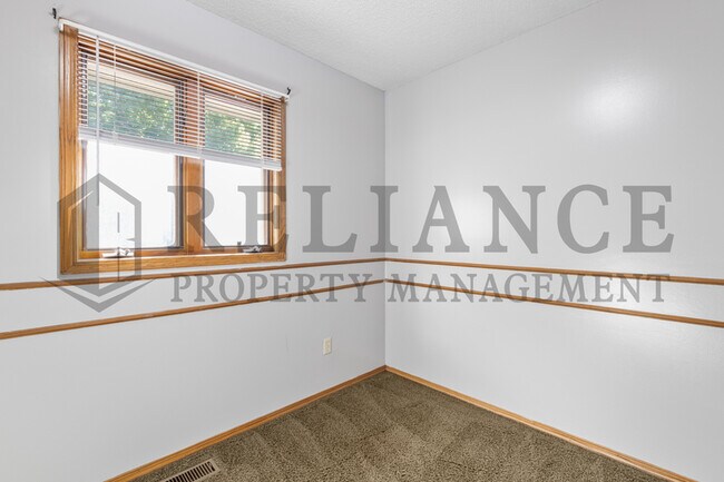Building Photo - 2126 N Pine Grove St