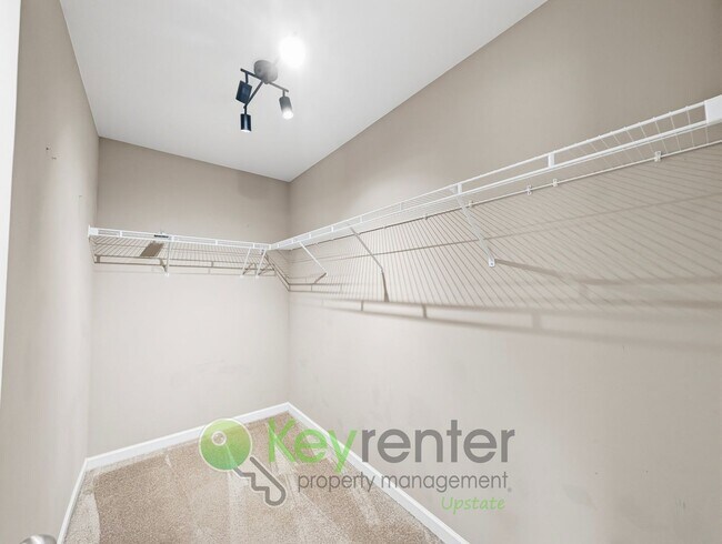 Building Photo - 725 Fountain Brook Ln