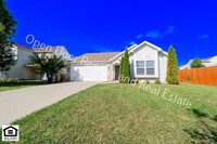 Building Photo - ** $400.00 off first months rent** Great h...