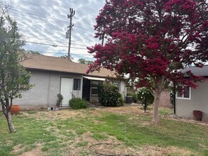 Building Photo - Fully Renovated 3 bed, 2 bath Home