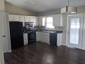 Building Photo - 2105 49 1/2 Ln NW