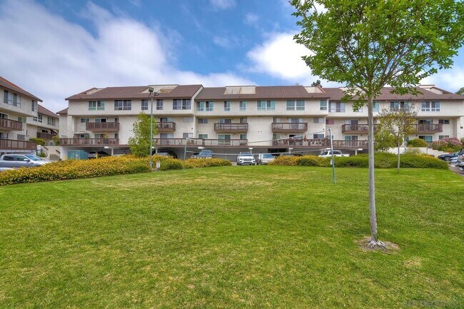Building Photo - Mission Valley Condo for Rent | 1 Bed • 1 Bath | Resort-Style Community