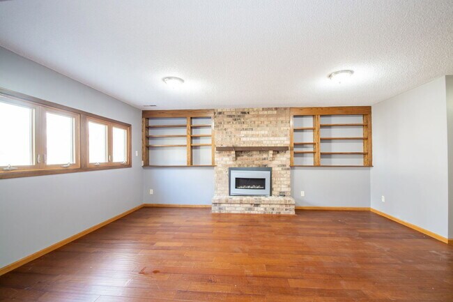 Building Photo - 14508 95th Ave N