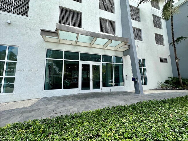 Building Photo - 2275 Biscayne Blvd Blvd
