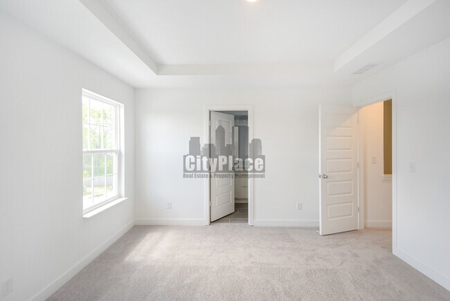 Building Photo - 6574 Halsey St