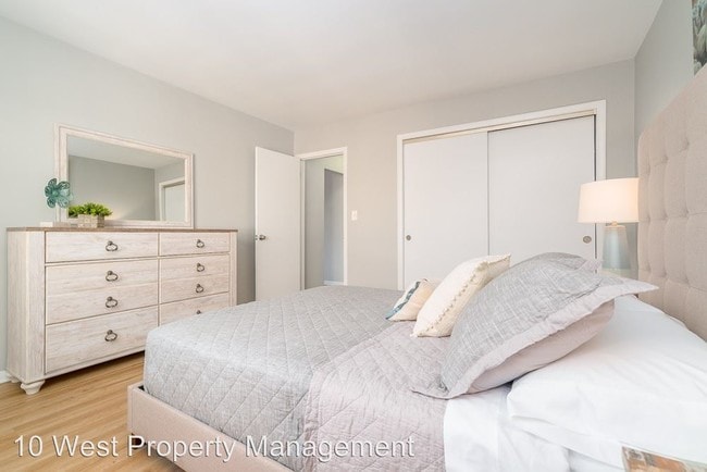 Building Photo - 34-46 S Kensington Ave